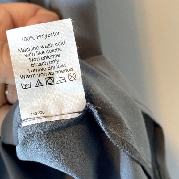 J Crew Cap-sleeve Shirttail Blouse Women’s 12 Gray Basic Lightweight Semi Sheer - Picture 9 of 13